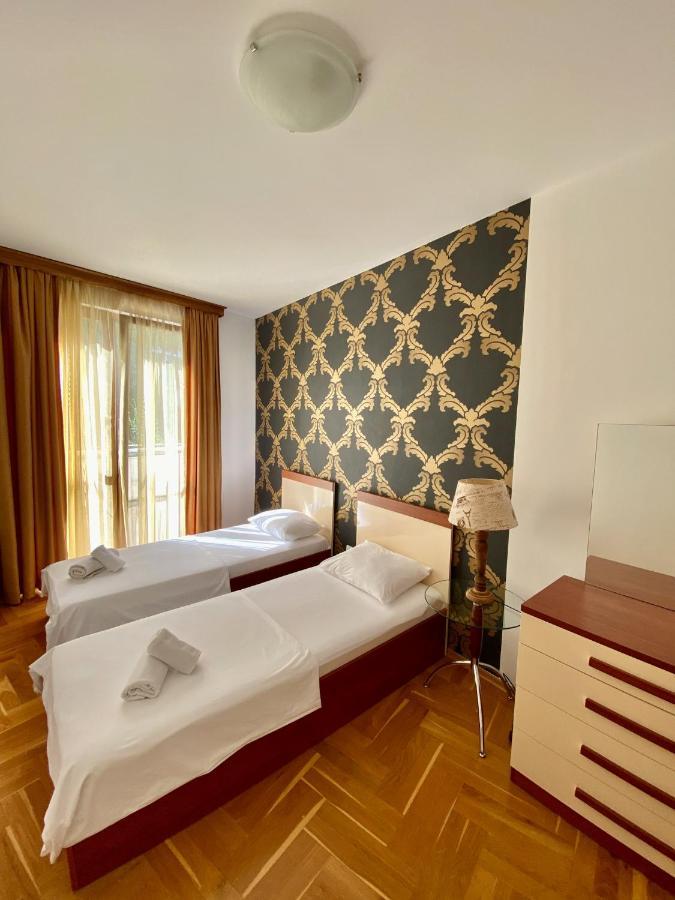 First Line Apartment Petrovac